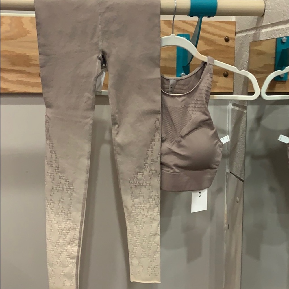 Varley Dover Crop ombré leggings: beige-cream. NWT